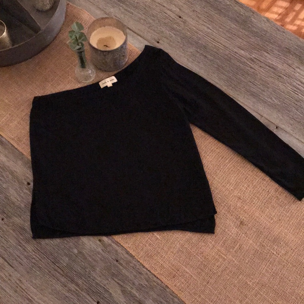 Anthropologie Cloth & Stone one arm top black sz S